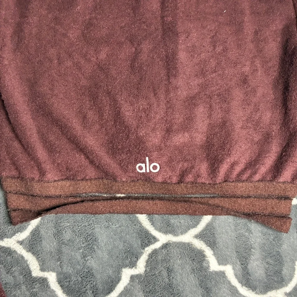 Alo Yoga Long Sleeve Crop Top Burgundy Maroon Criss Cross Waist Athletic Small
